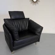 Contemporary design armchair Intertime I-Cielo in black leather