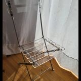Folding chairs The invisibles of the marsh