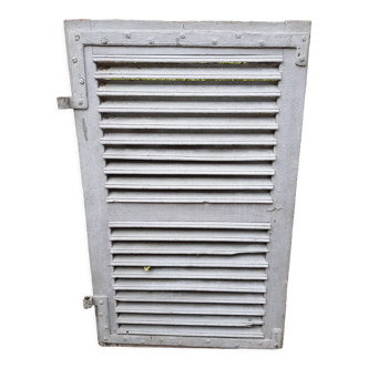 Provencal oak shutter