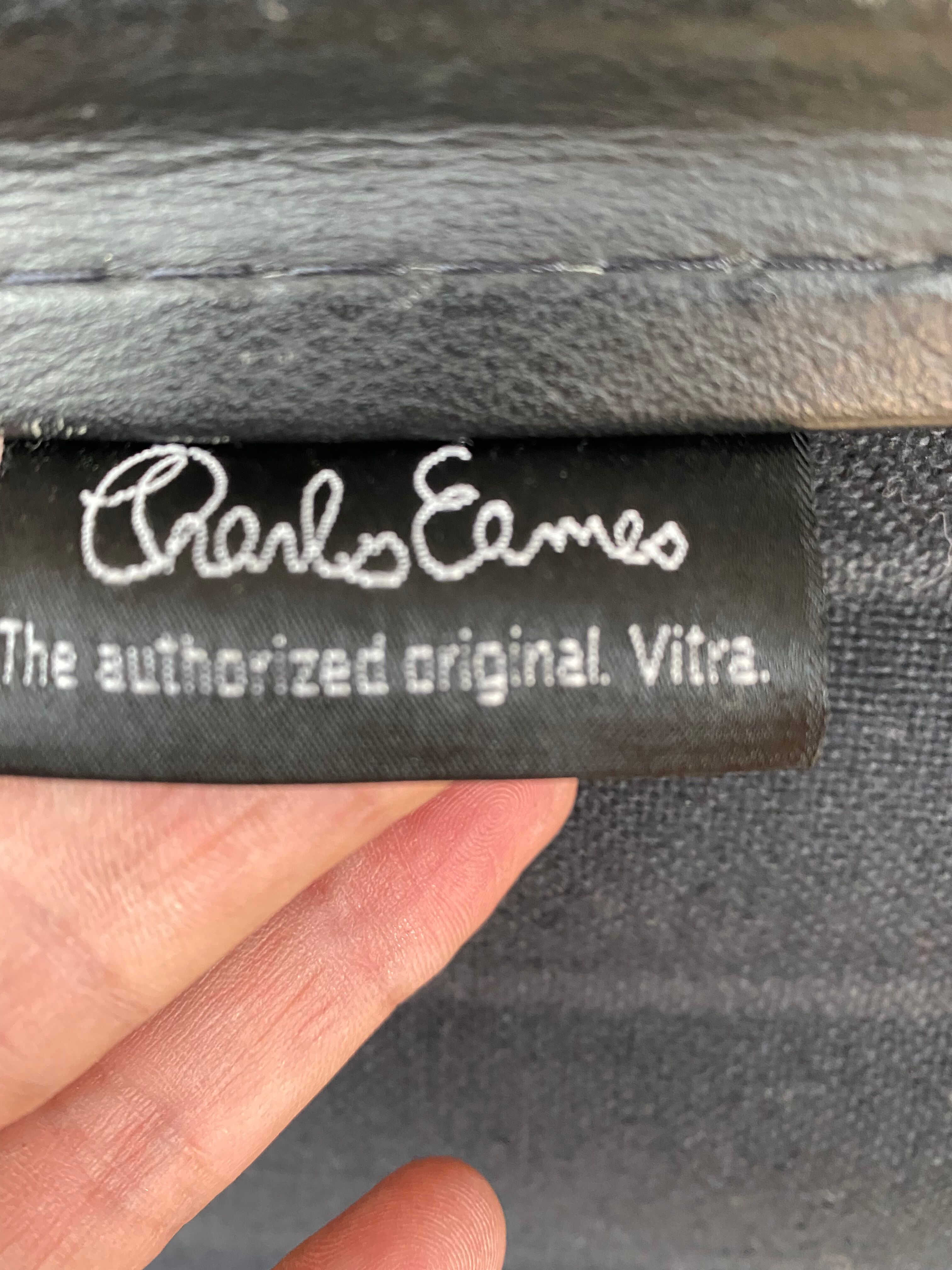 Fauteuil Softpad EA 208 de Charles et Ray Eames édition Vitra