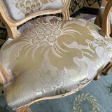 Paire de fauteuils cabriolets de style Louis XV