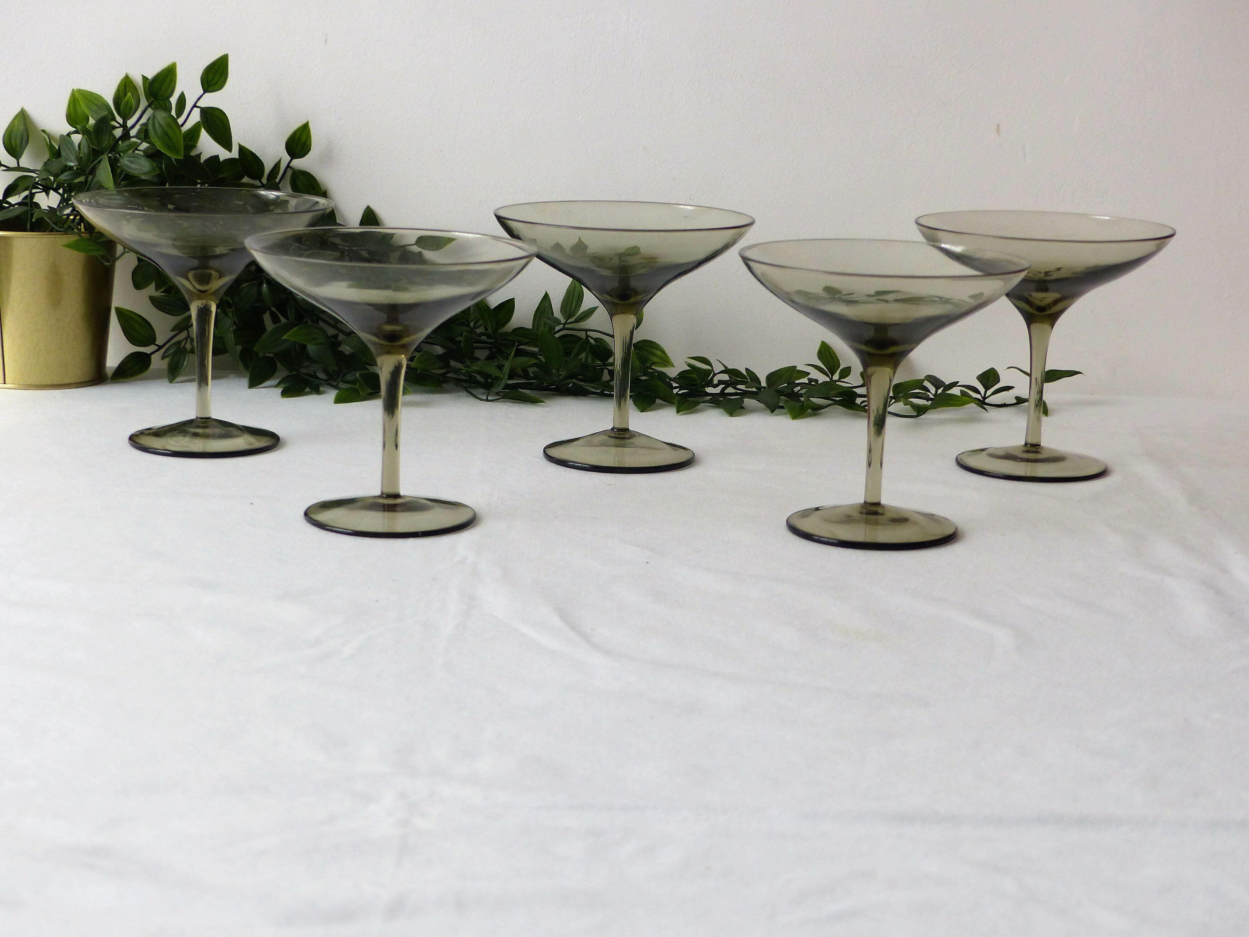 Set of 5 smoked glass cups