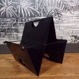 Italian 1980 metal magazine rack
