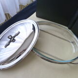 Oval-shaped covered gratin dish in Silver Metal