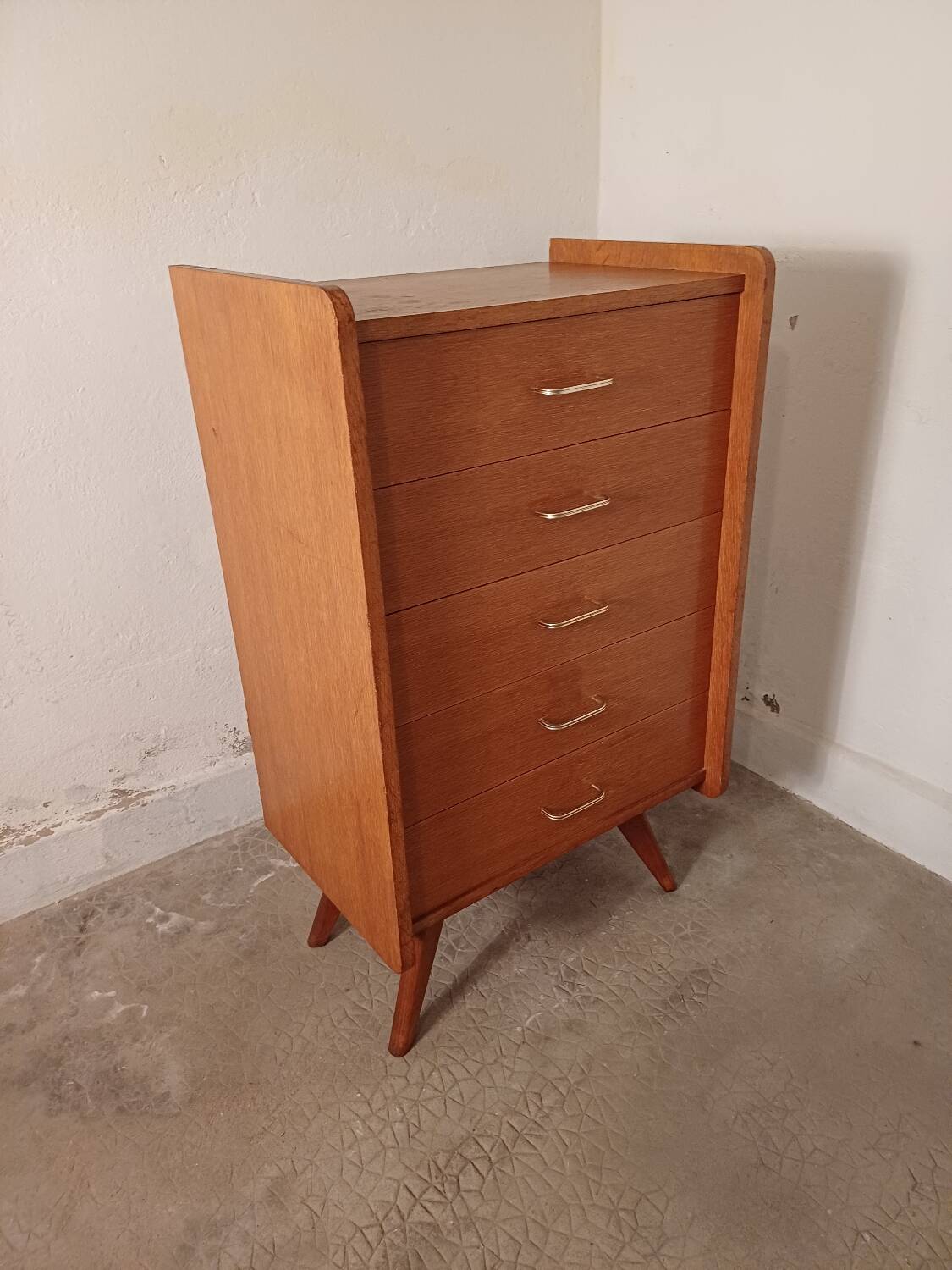 Vintage chest of drawers