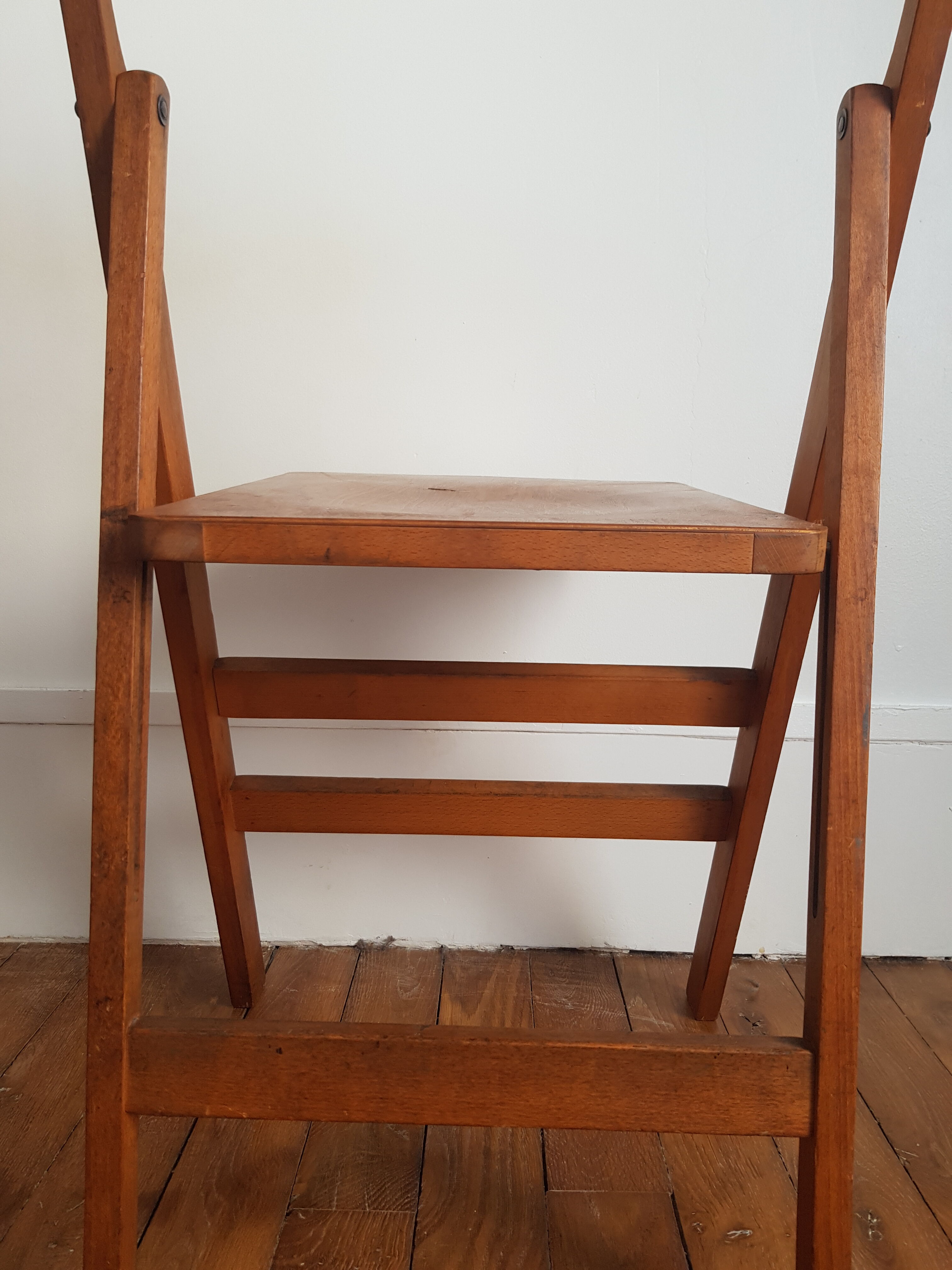 Baumann folding chair