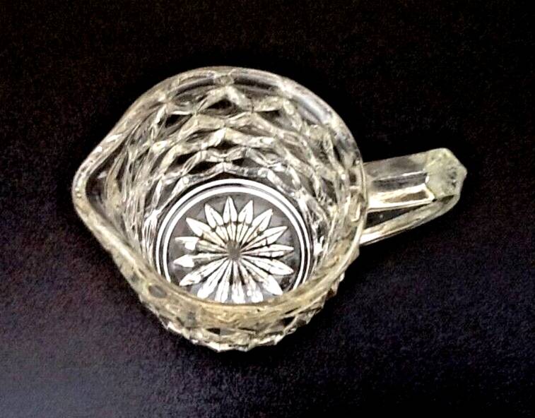 Pot / Milk pitcher Clear glass molded with diamond tip
