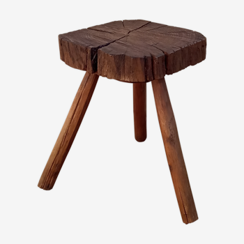 Tabouret tripode brutaliste