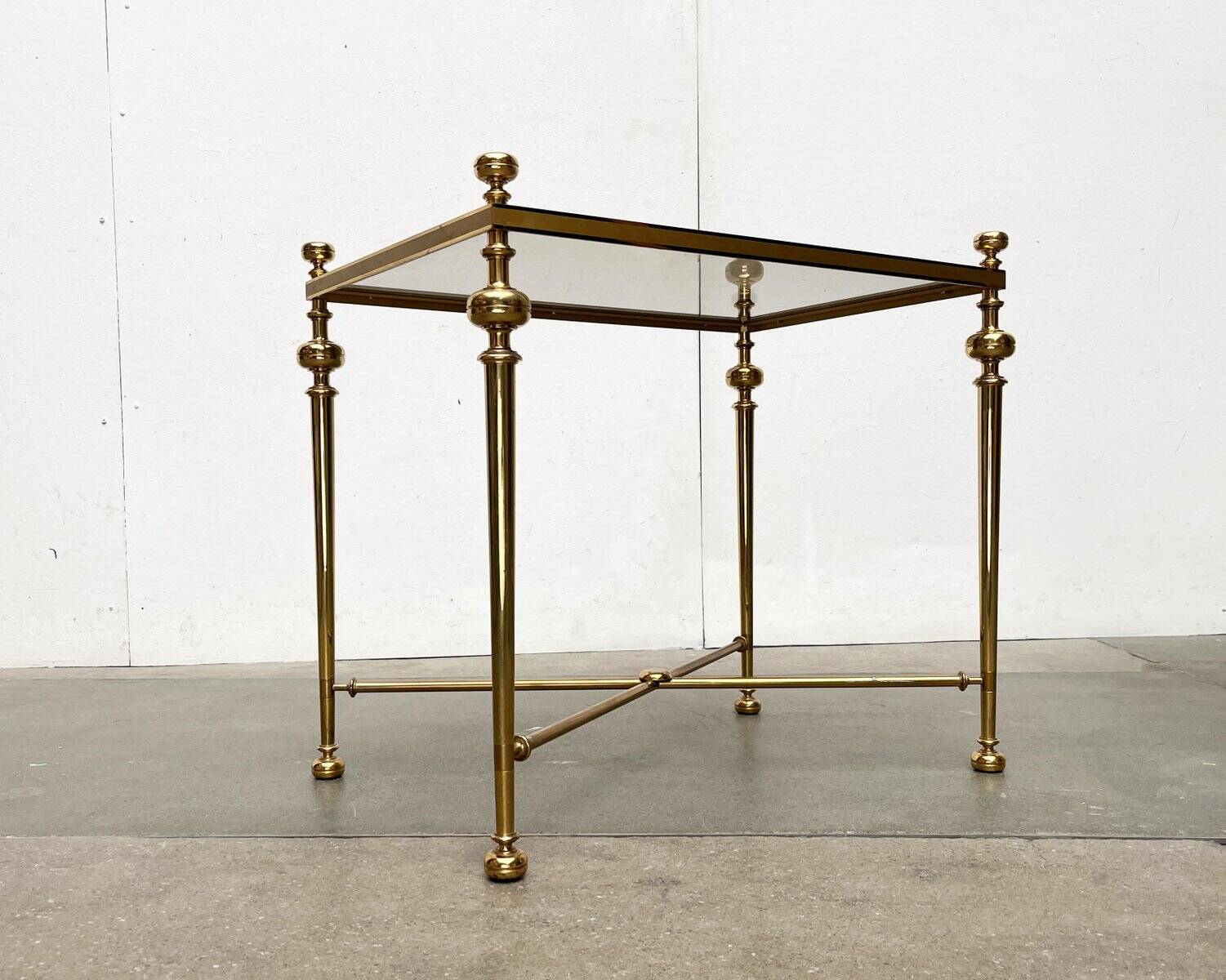 Mid-century Hollywood neoclassical brass and glass side or bedside tables attributed to Vereinigte Werkstätten, Germany, 1960s, set of 2.
