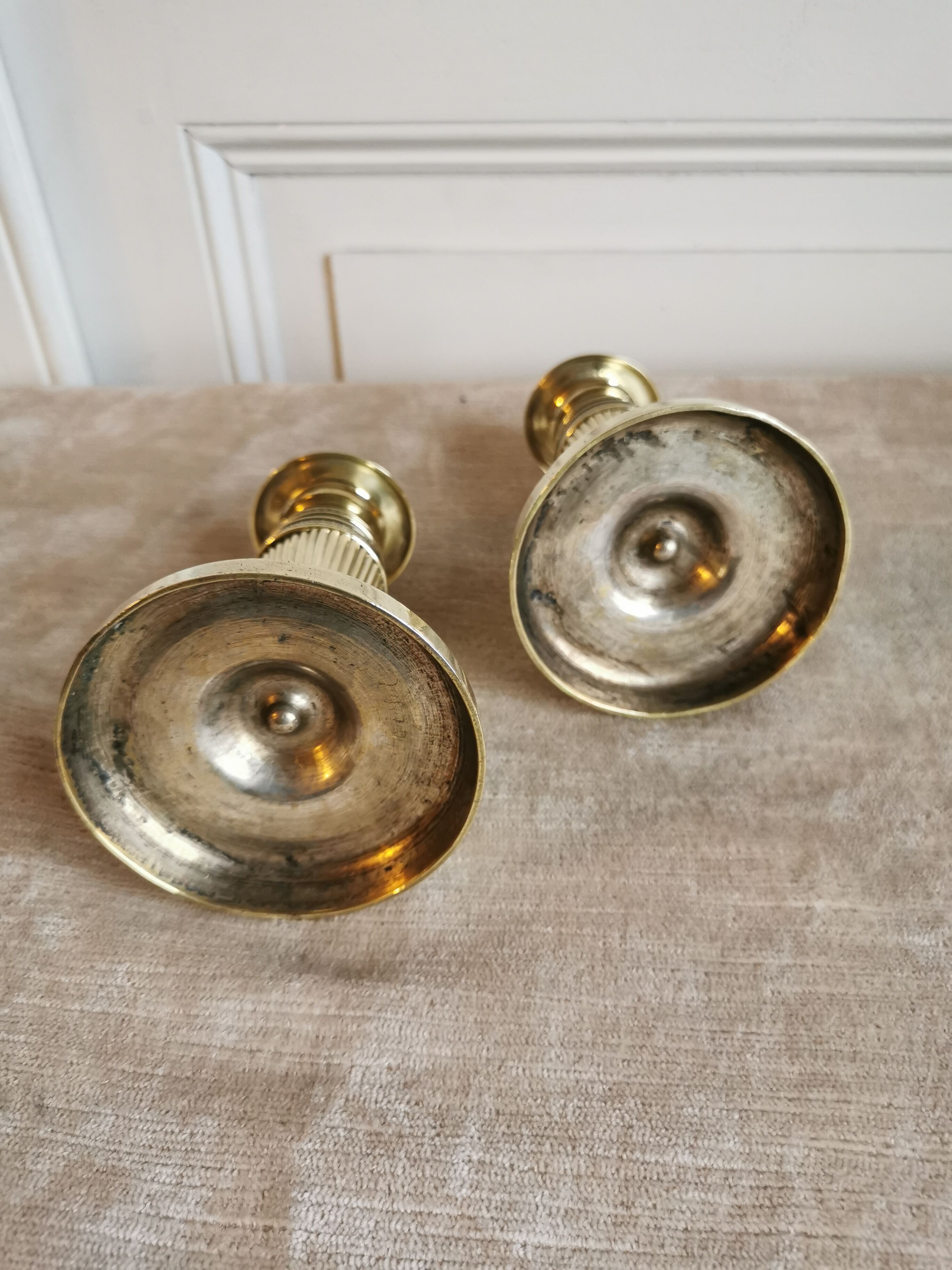 Pair of candlesticks in polished bronze Directoire d'époque
