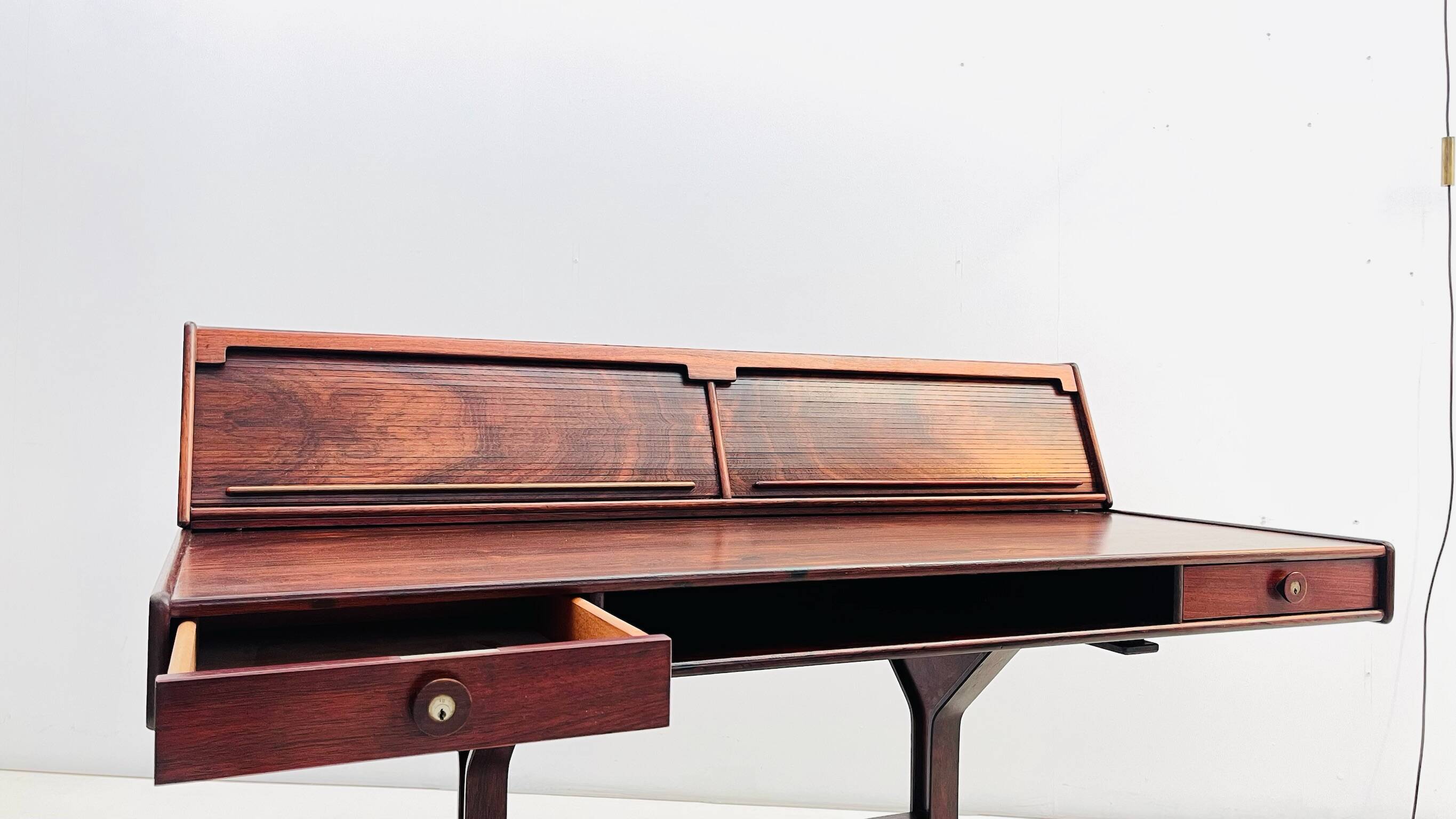 Bureau Model 530 par Gianfranco Fratini