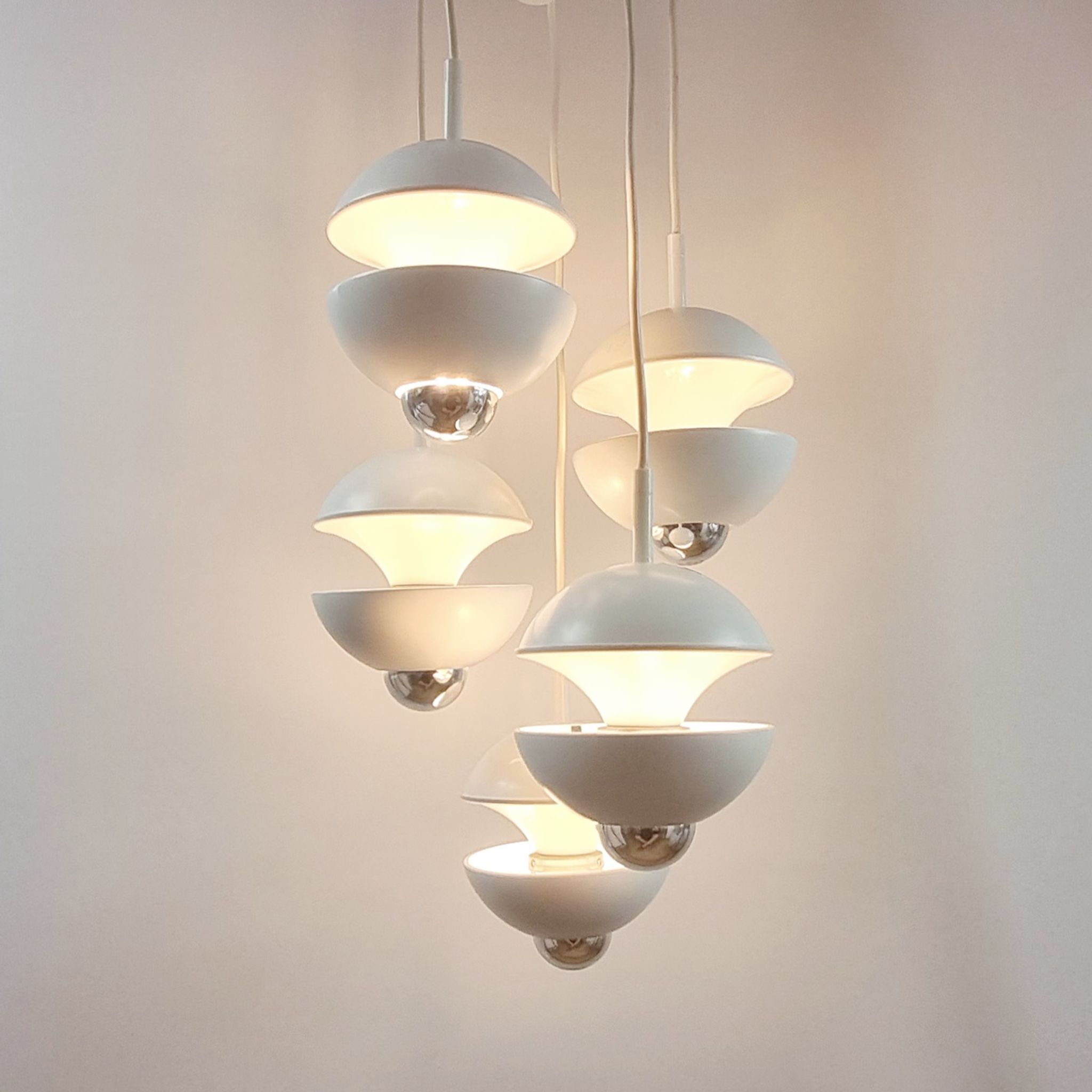 Lustre en cascade de l'ère spatiale par Klaus Hempel pour Kaiser Leuchten, Allemagne, 1972