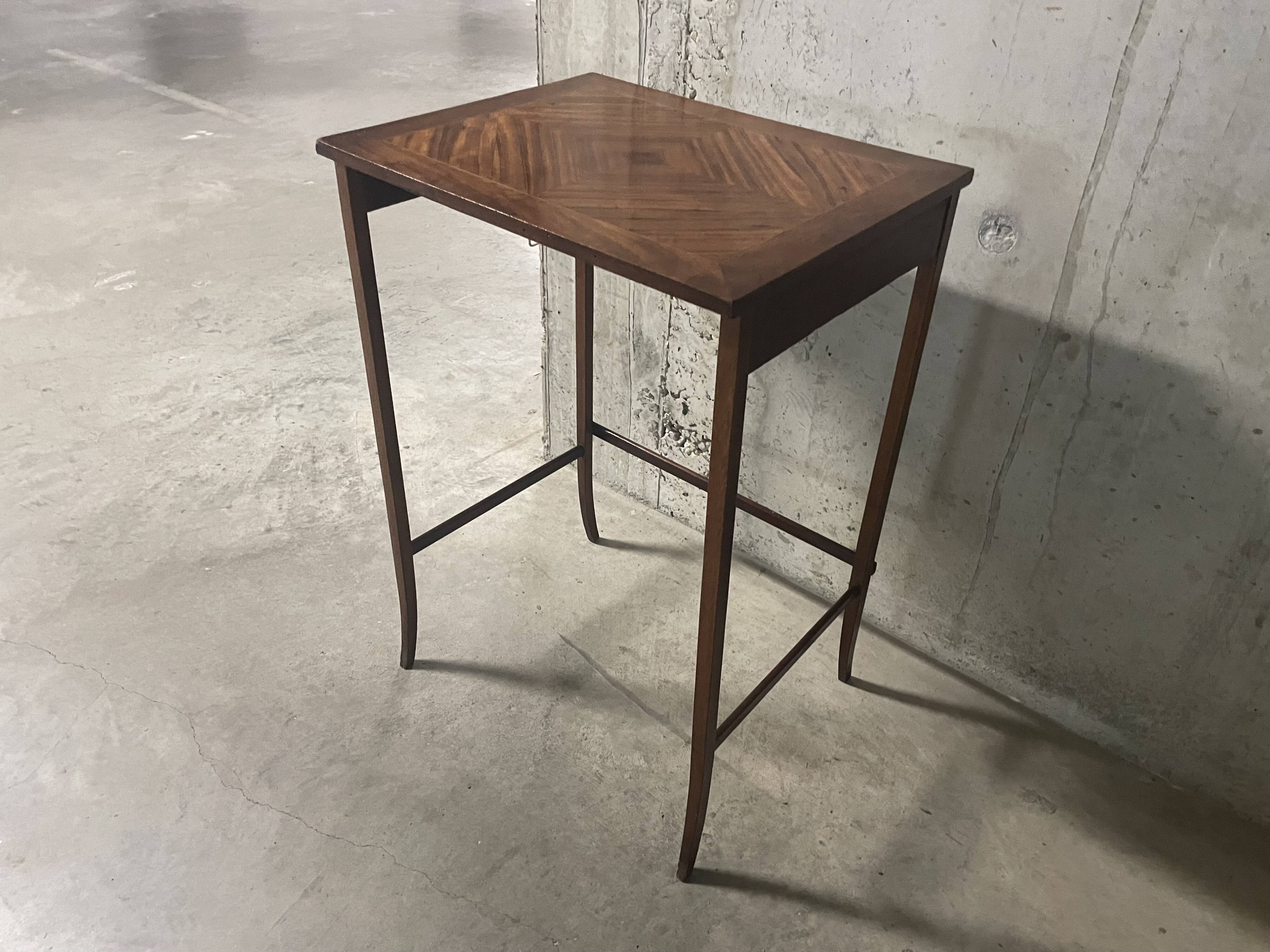 Antique gueridon