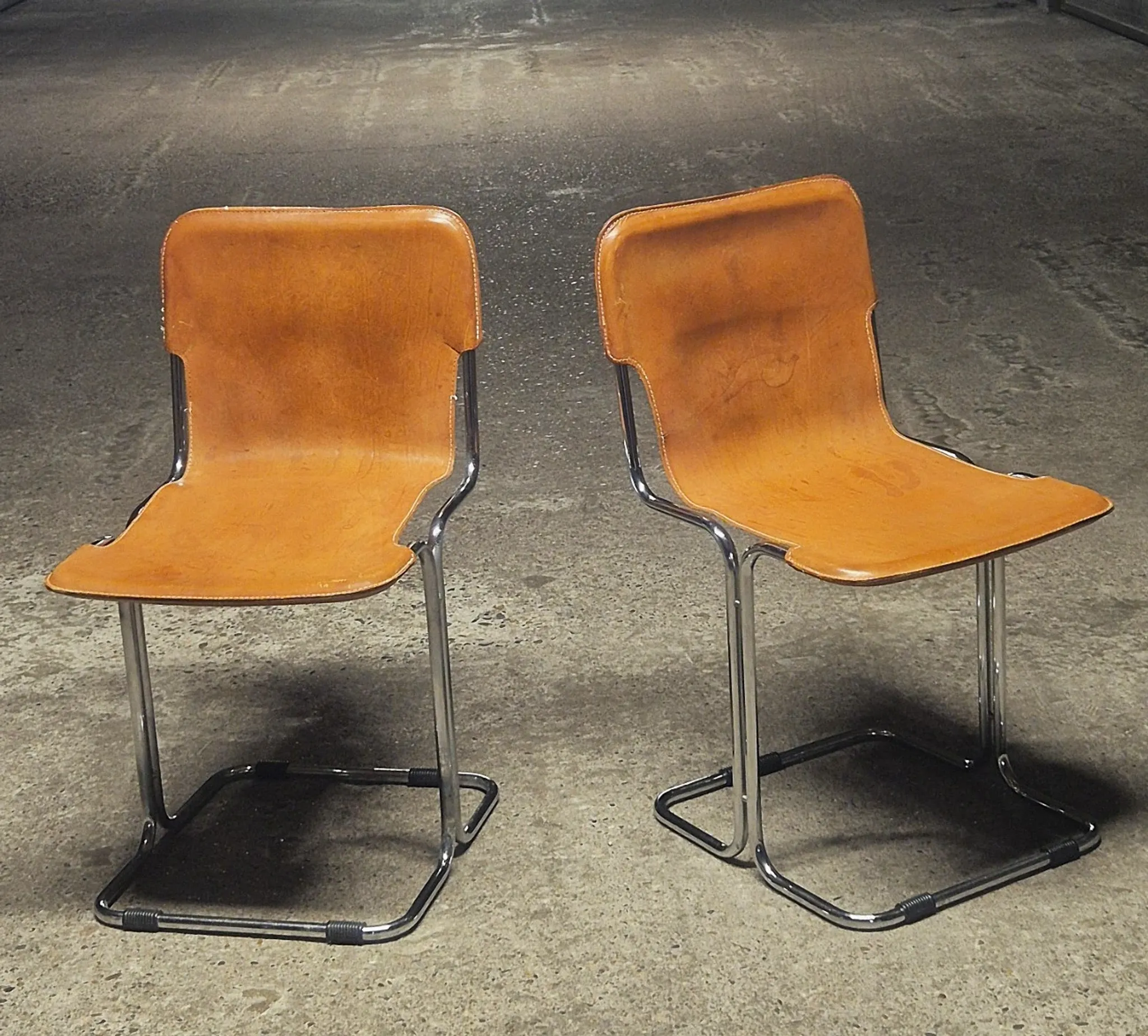 Pair of "Calla" chairs, Antonio Ari Colombo for Arflex, 1970
