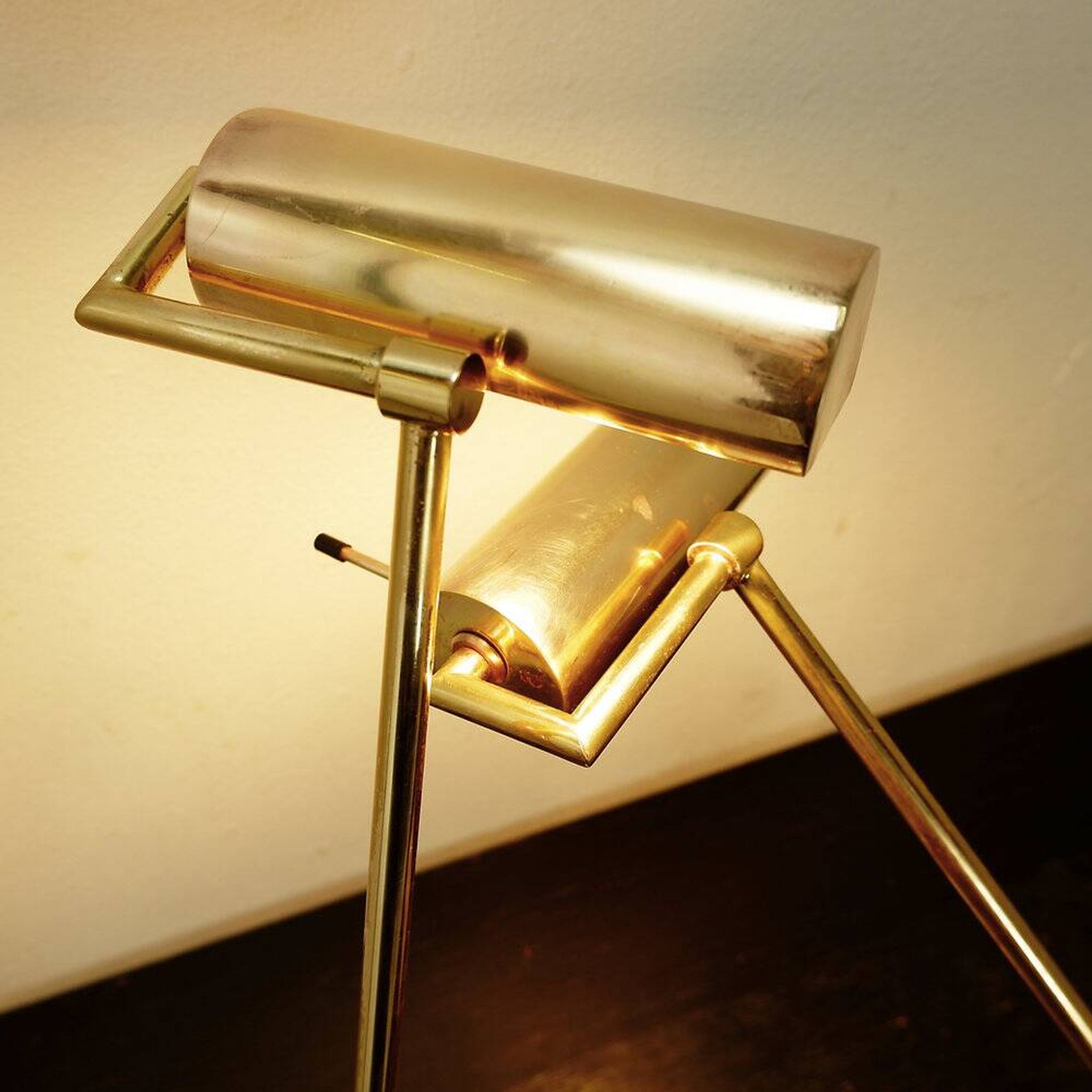 Pair of vintage articulated brass desk lamps - Stéphane Davidts, Belgium