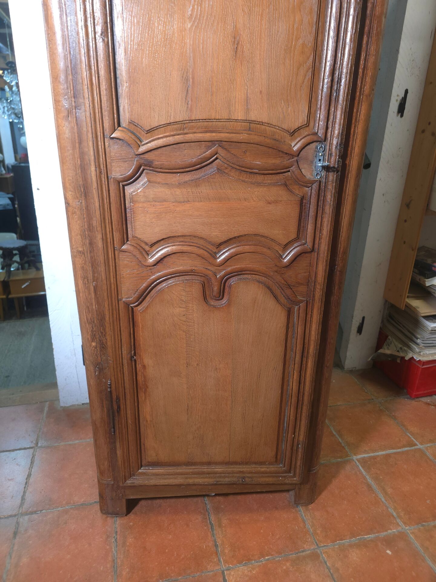 Wardrobe, oak bonnetière with moulding