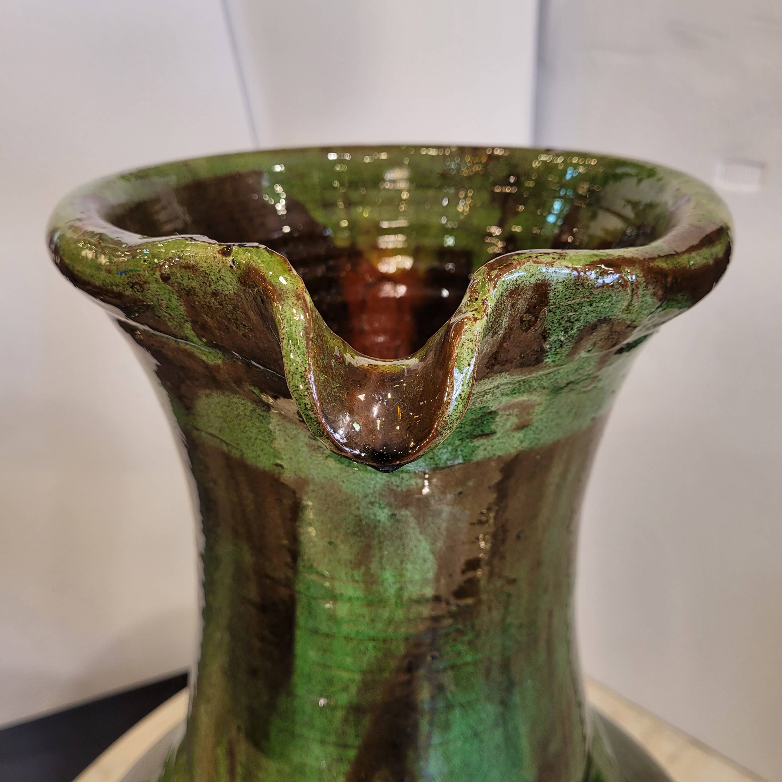 Pichet en céramique vernissée verte de Biot, France fin XIXème début XXème