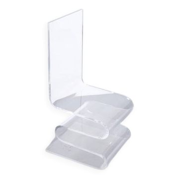 Imposante chaise en plexiglass années 70'