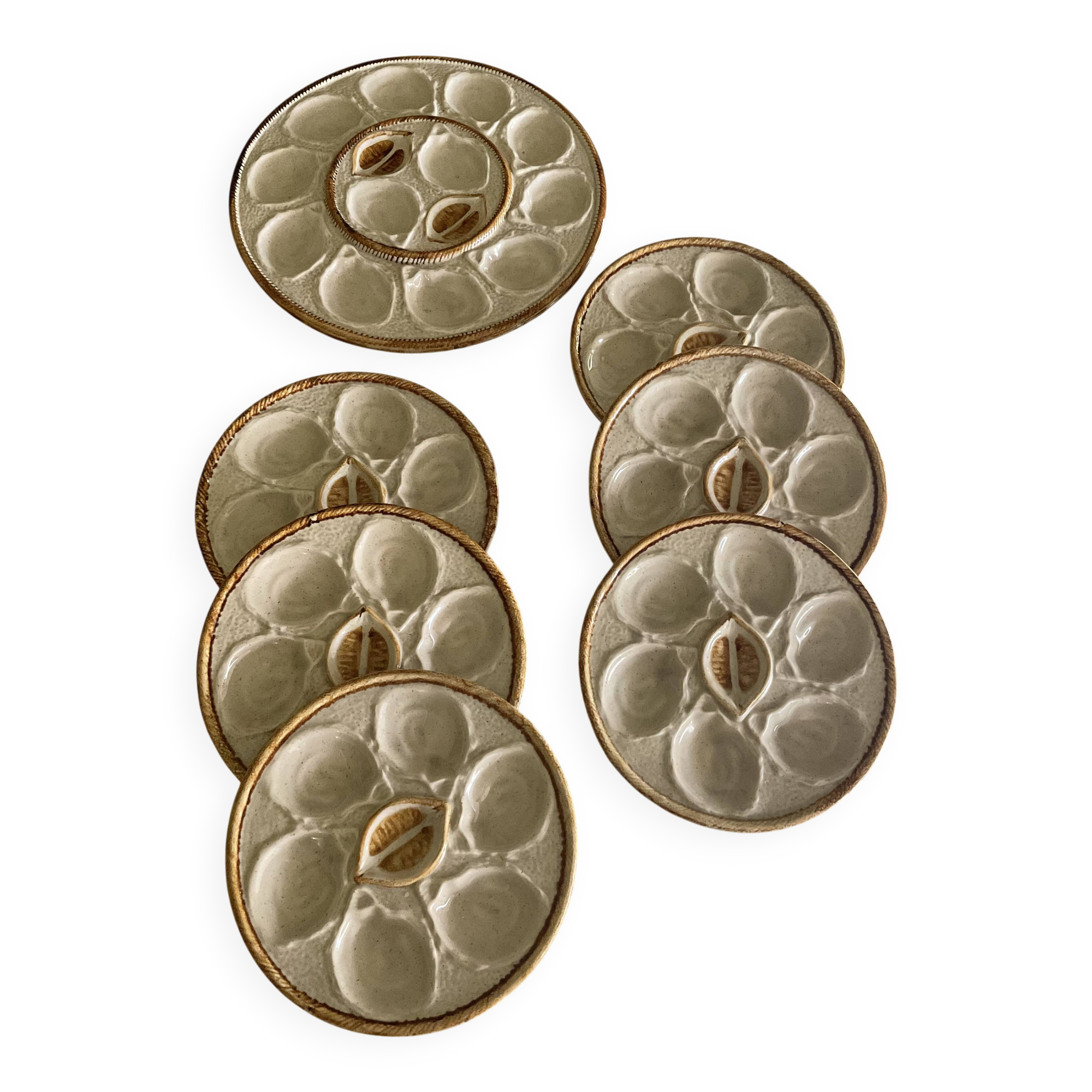 Set of 6 plates and 1 large oyster dish. Saint Clément.