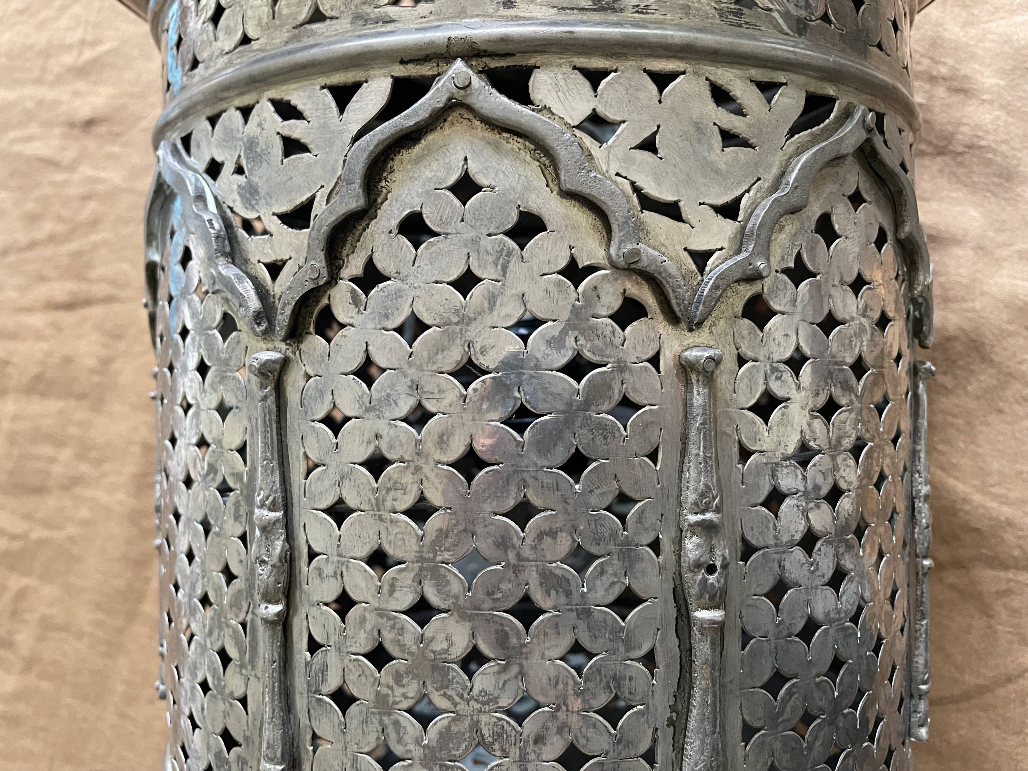 Oriental pendant light