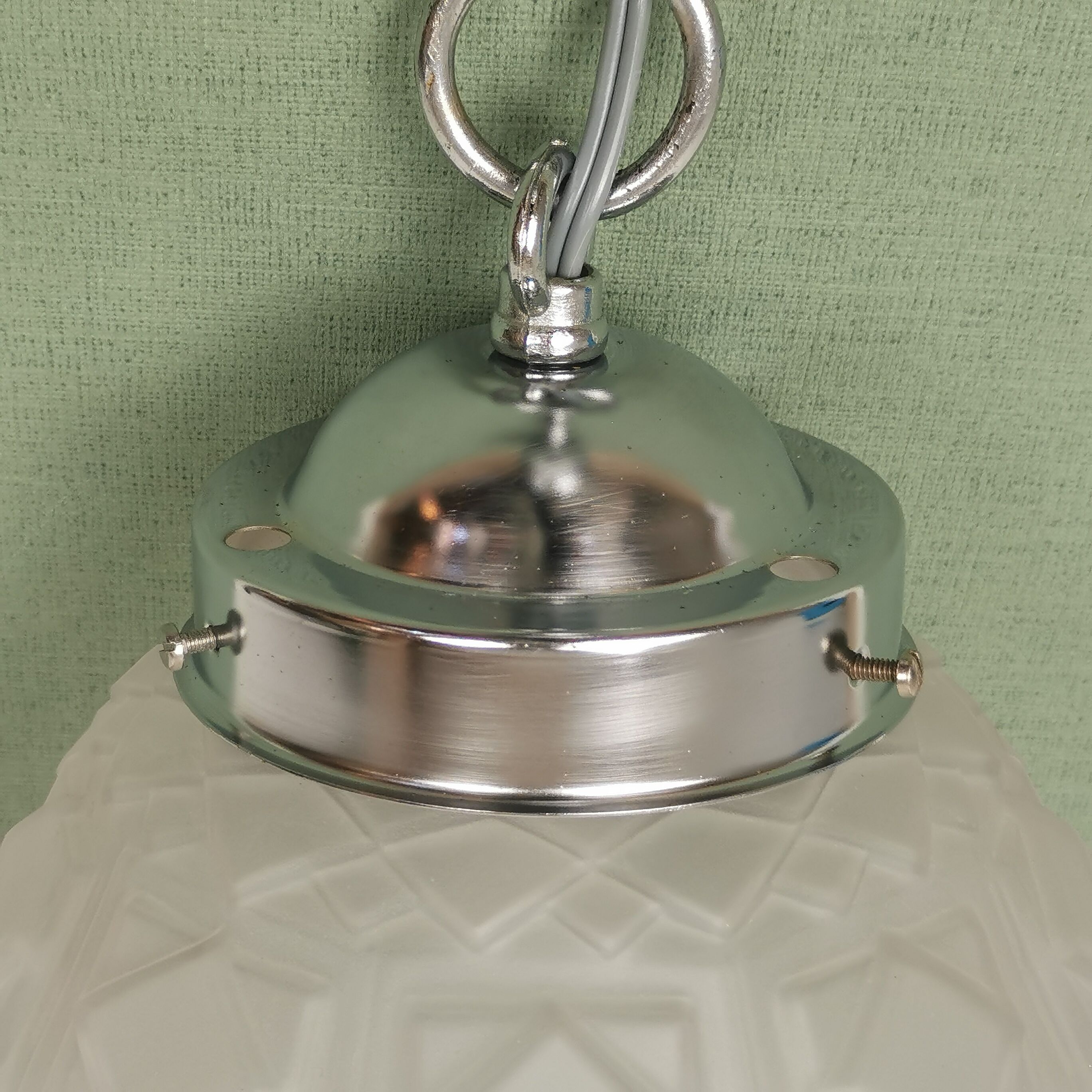 Art deco ball suspension