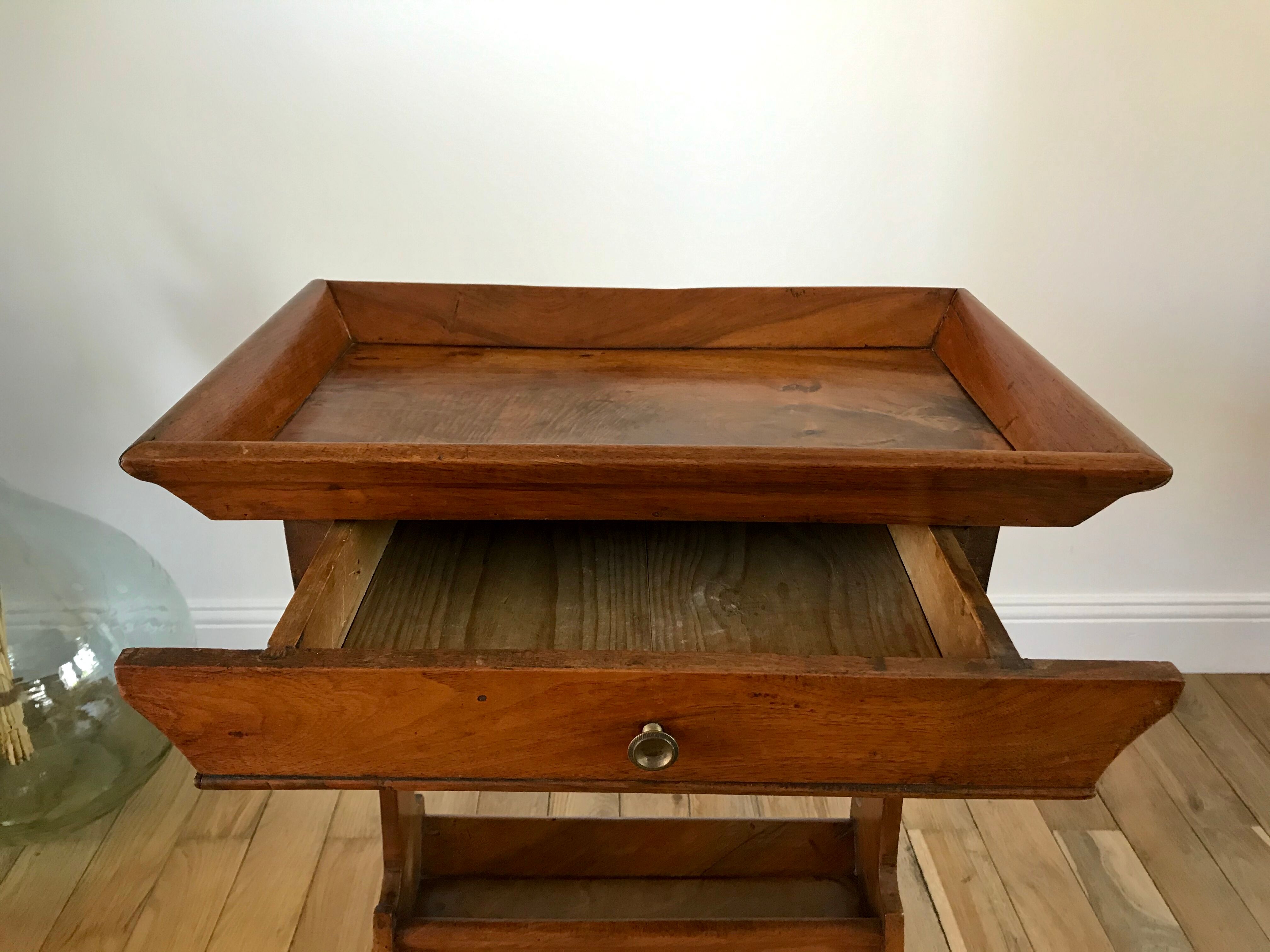 Bedside table / side cabinet in oak late nineteenth century