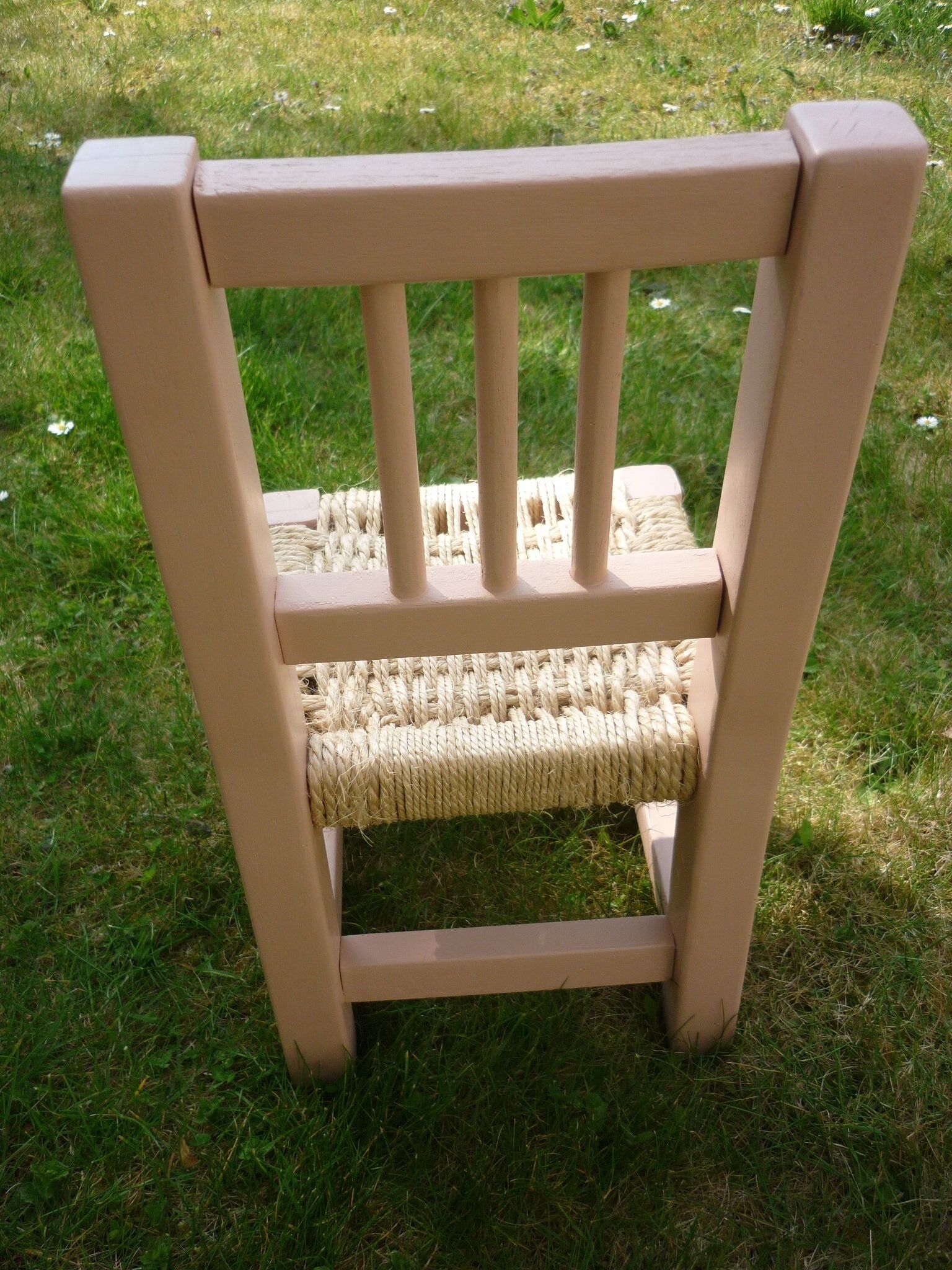 Pink braided seating chair