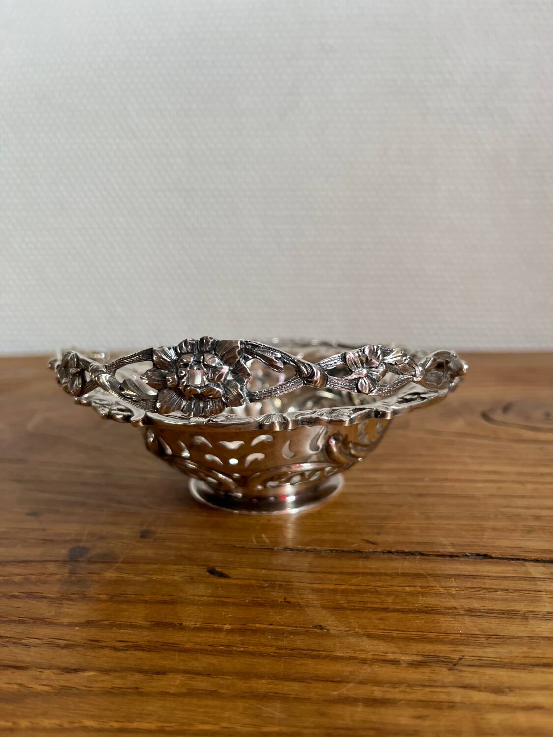 Basket with Mobile Handle In 925 Silver Hallmarked London 1898