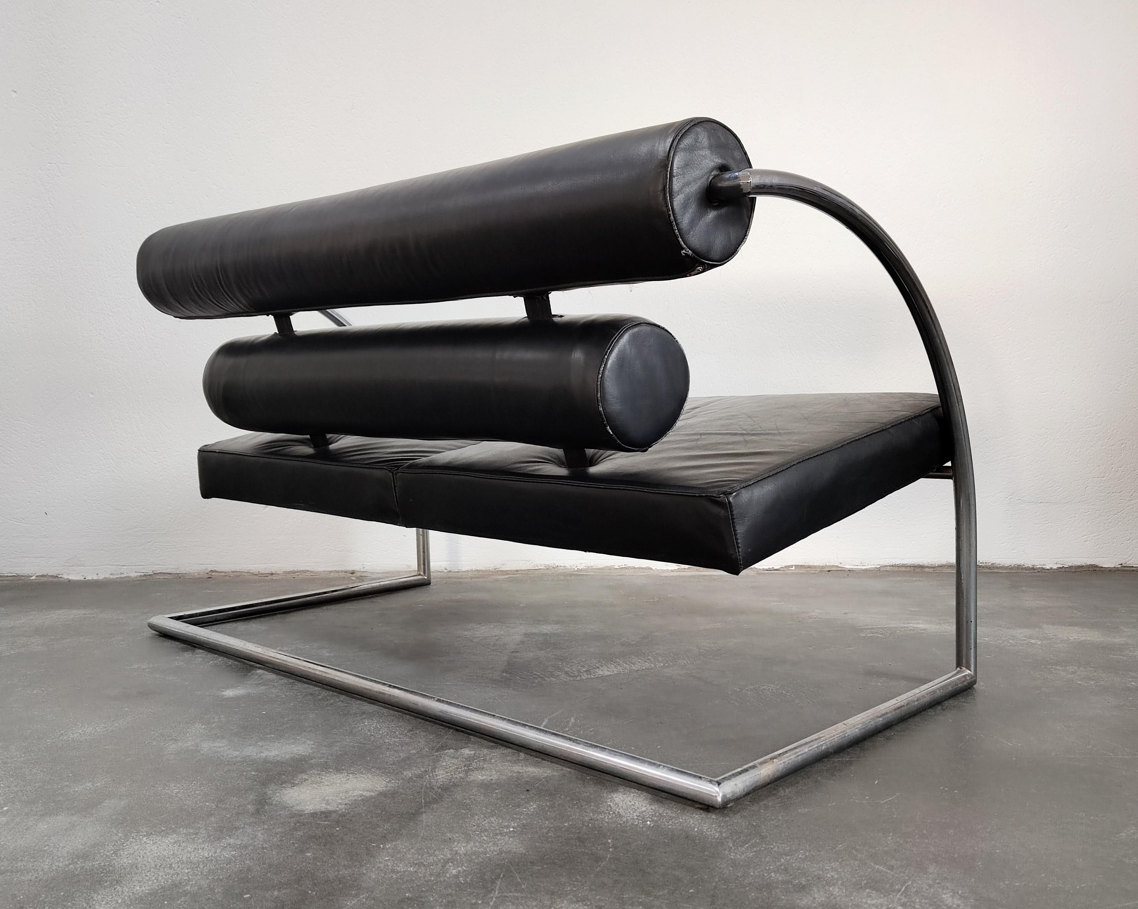 Canapé deux places cuir style Bauhaus Suisse 1970s