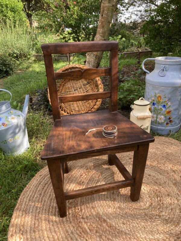 Ancienne chaise enfant en bois