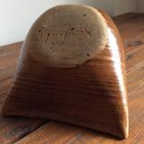 Sandstone bird flower pick