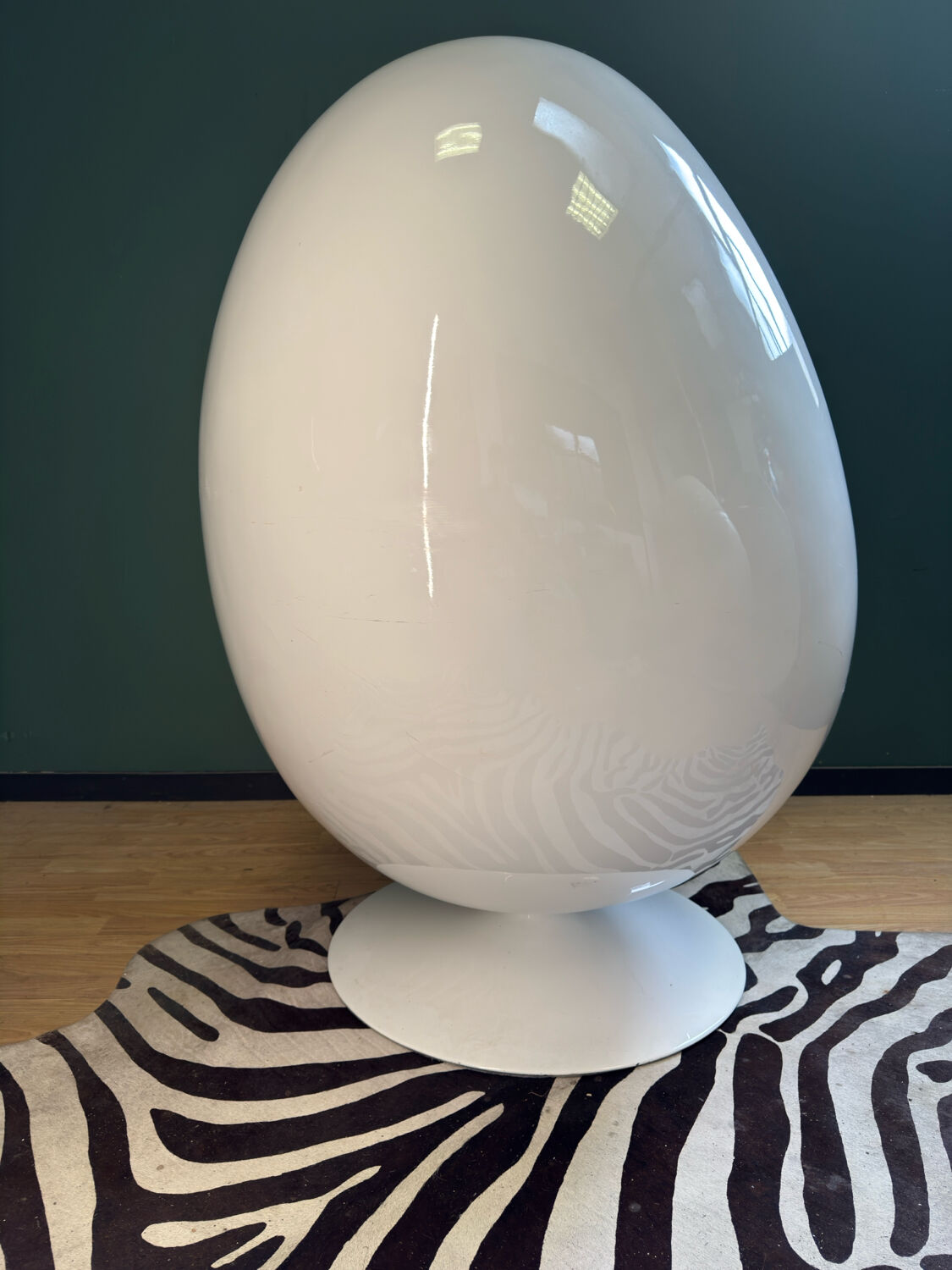 Egg chair