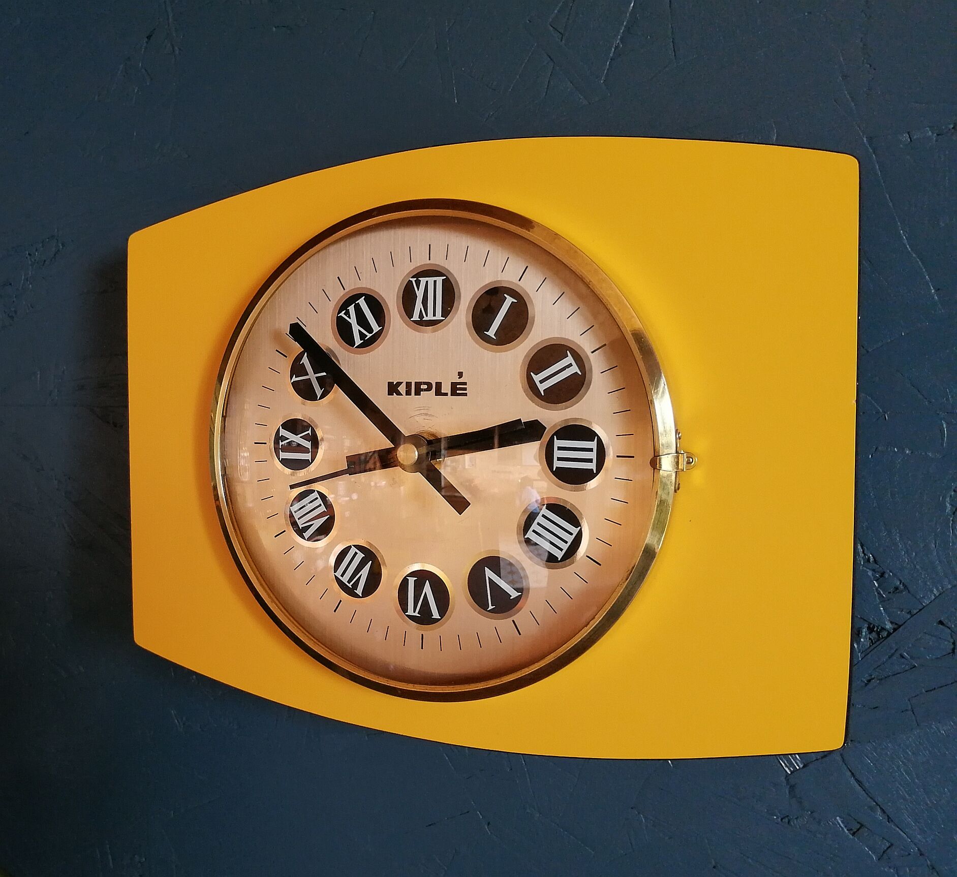 Vintage clock, "Yellow Kiplé" wall clock