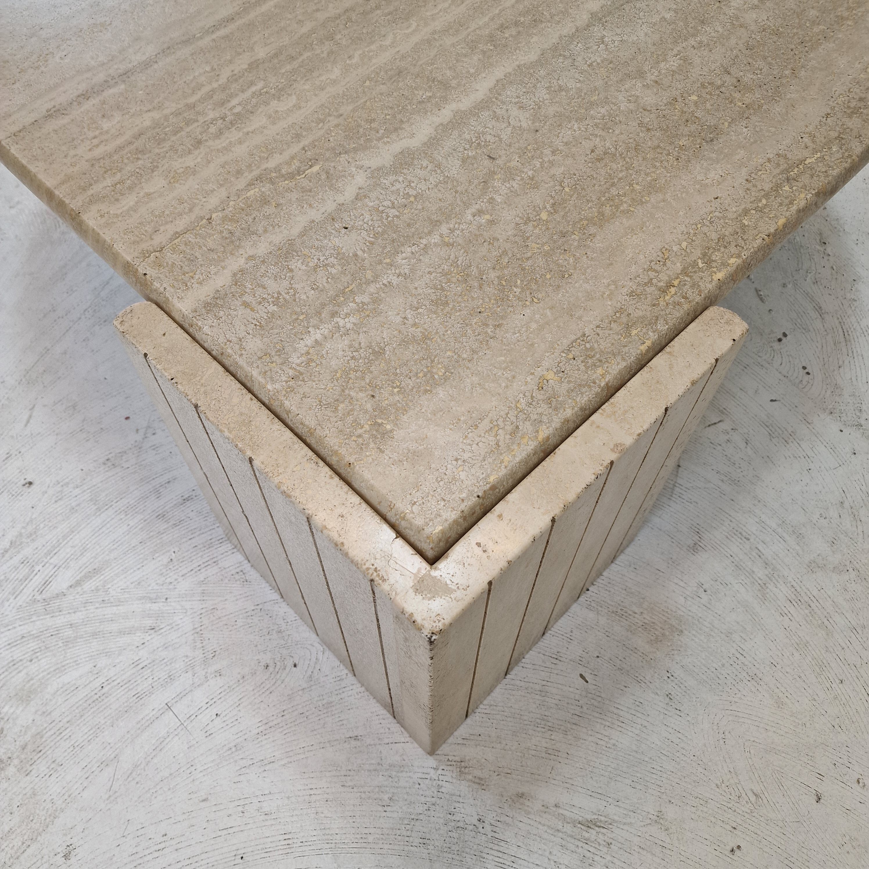Italian Coffee Table in Travertine, 1980s
