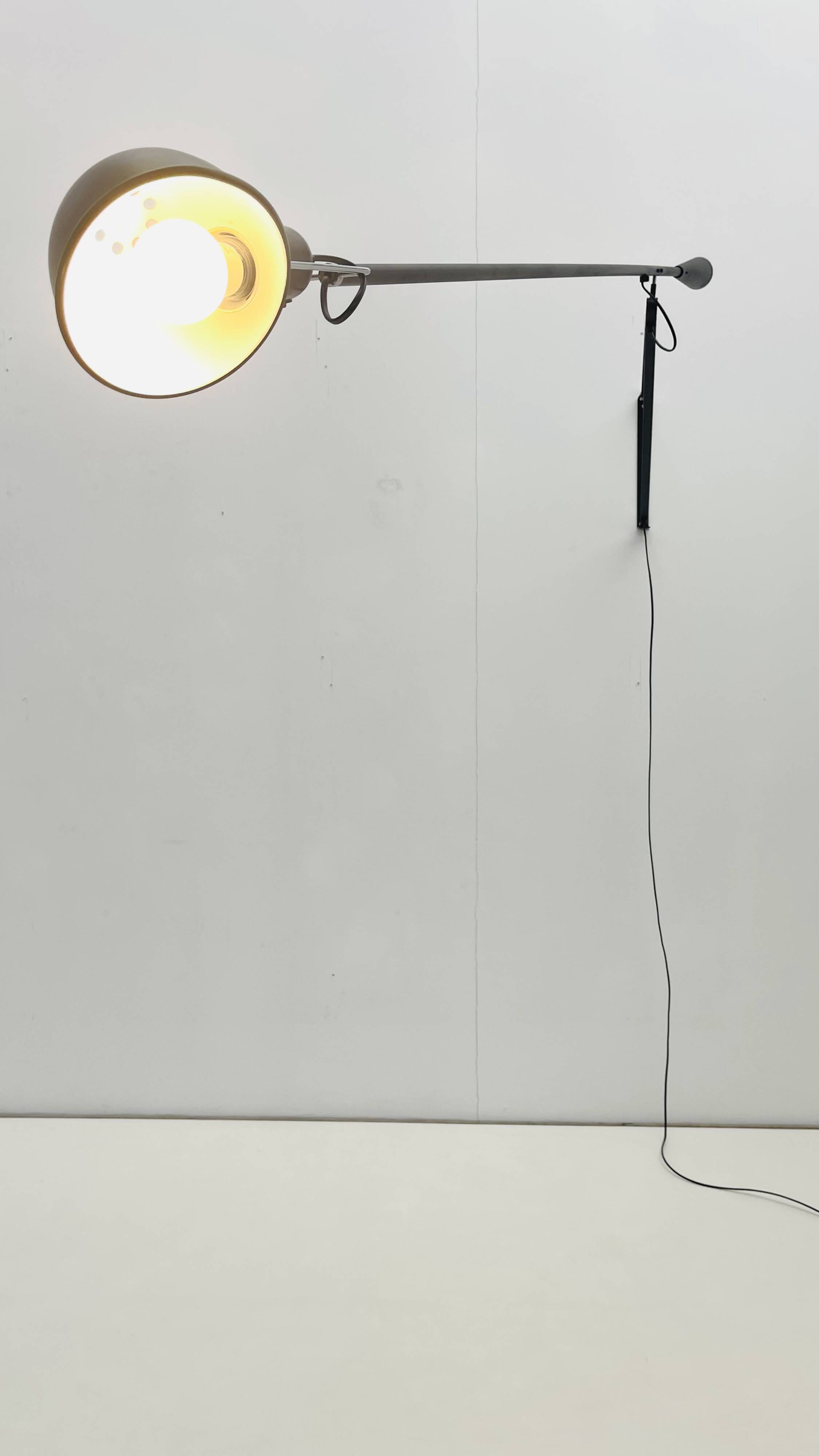 Model 265 Wall lamp by Paolo Rizzatto