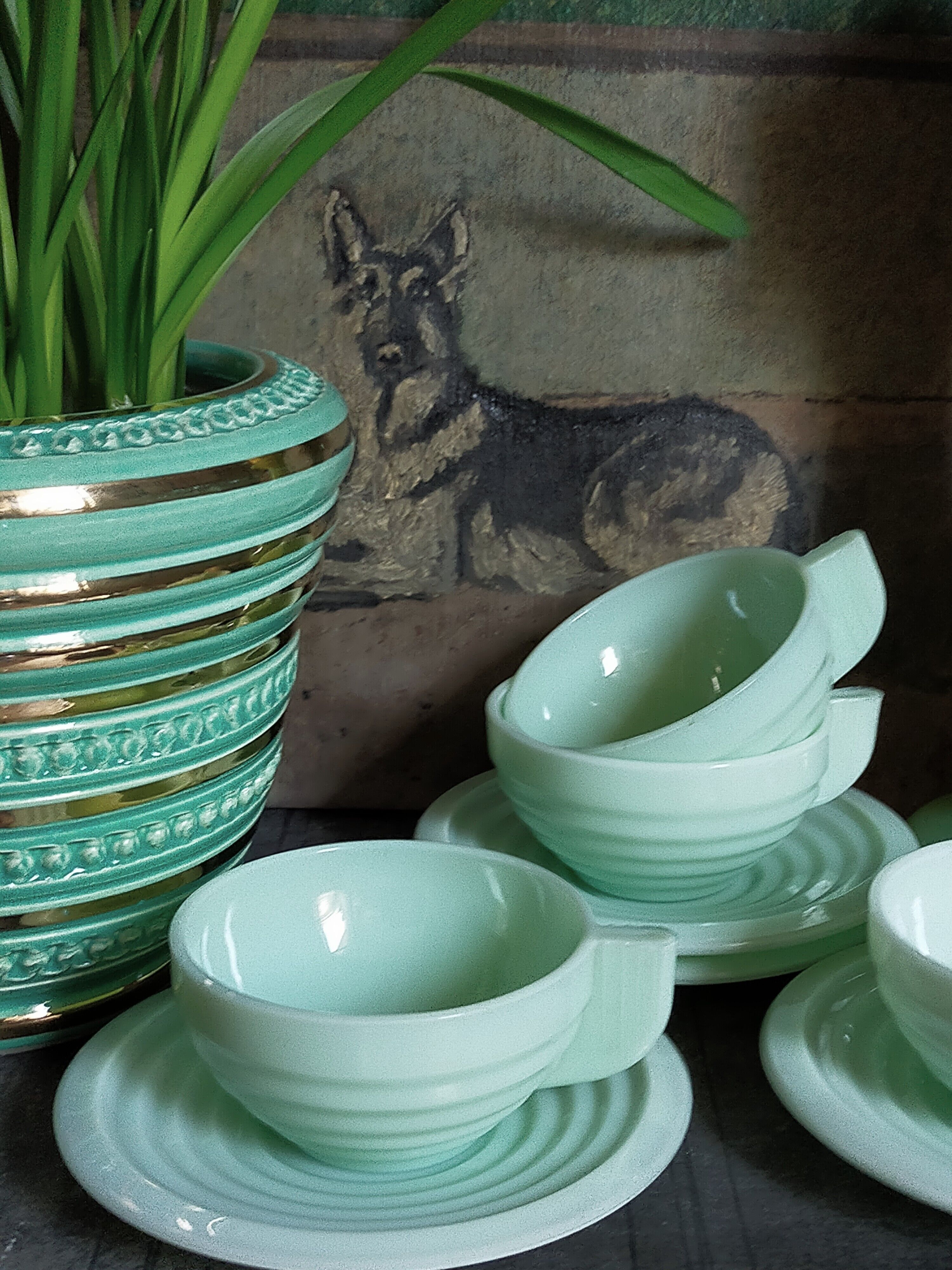 Four Art-Deco opaline cups