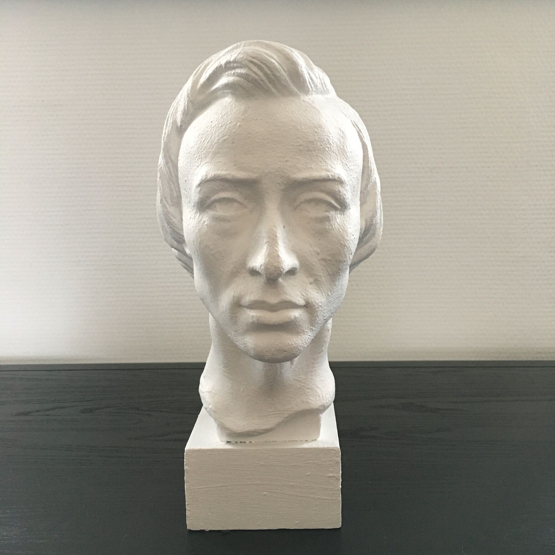 Romantic young man bust