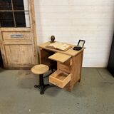 Children's desk in oak