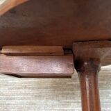 19th century tripod pedestal table in walnut Diam: 49cm