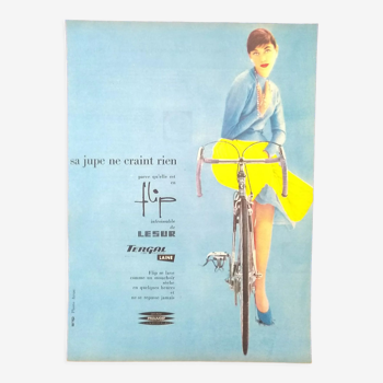 Publicité papier robe tergal  femme bicyclette vélo issue d'une revue d'époque
