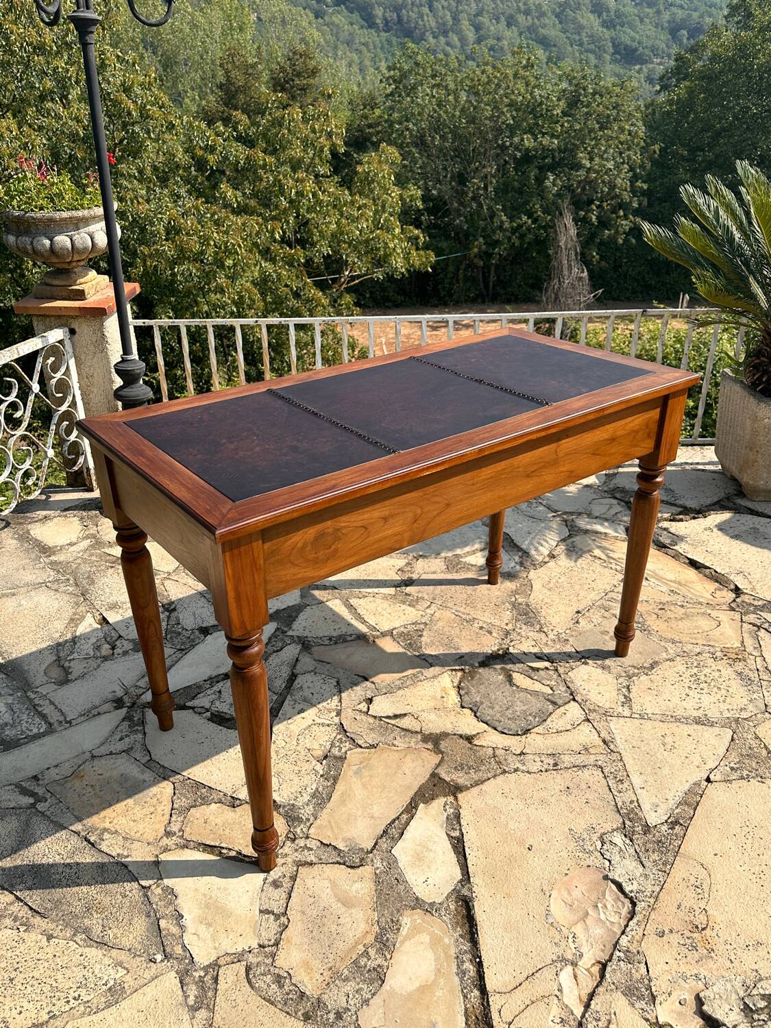 Louis XV style walnut desk, 20th century