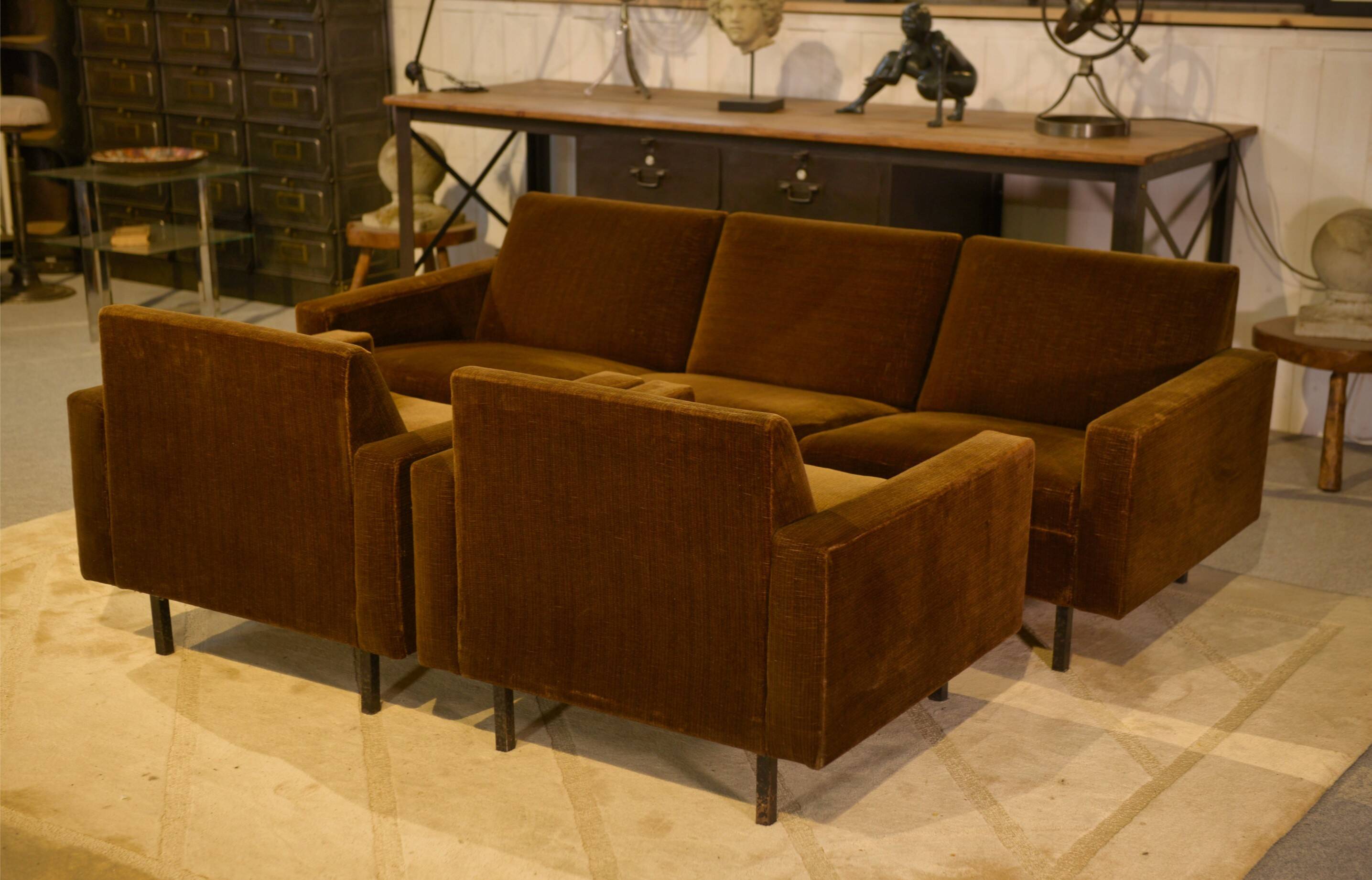 Ensemble canapé et 2 fauteuils en velours marron 1960’s