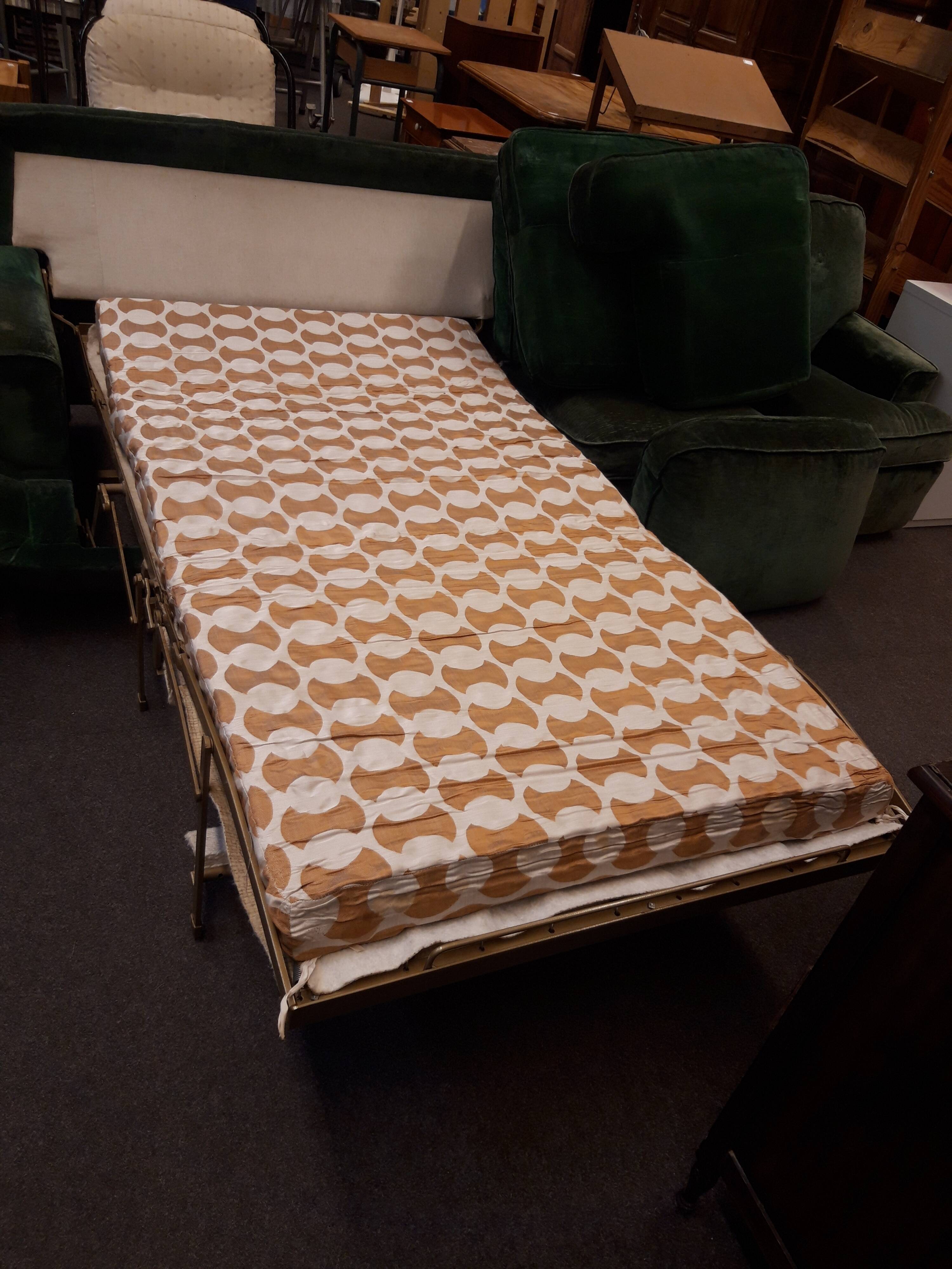 Velvet sofa 4 places convertible double bed