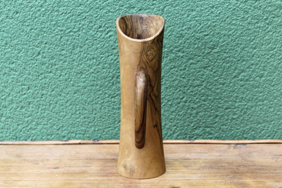 Olive vase