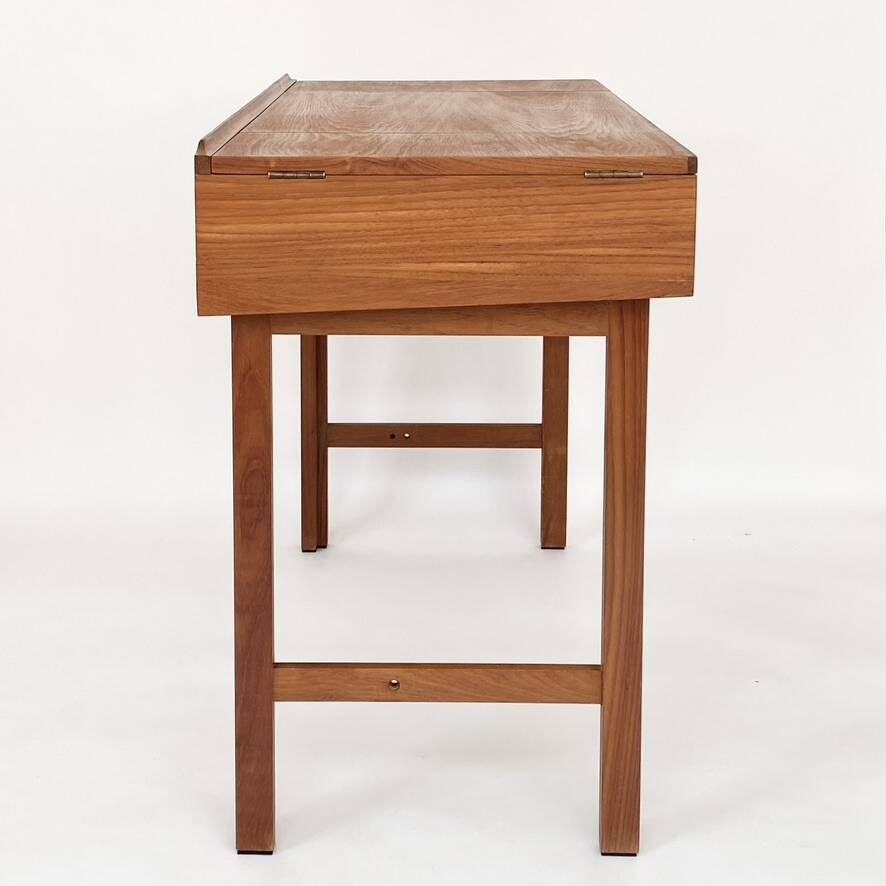 Vintage desk dressing table