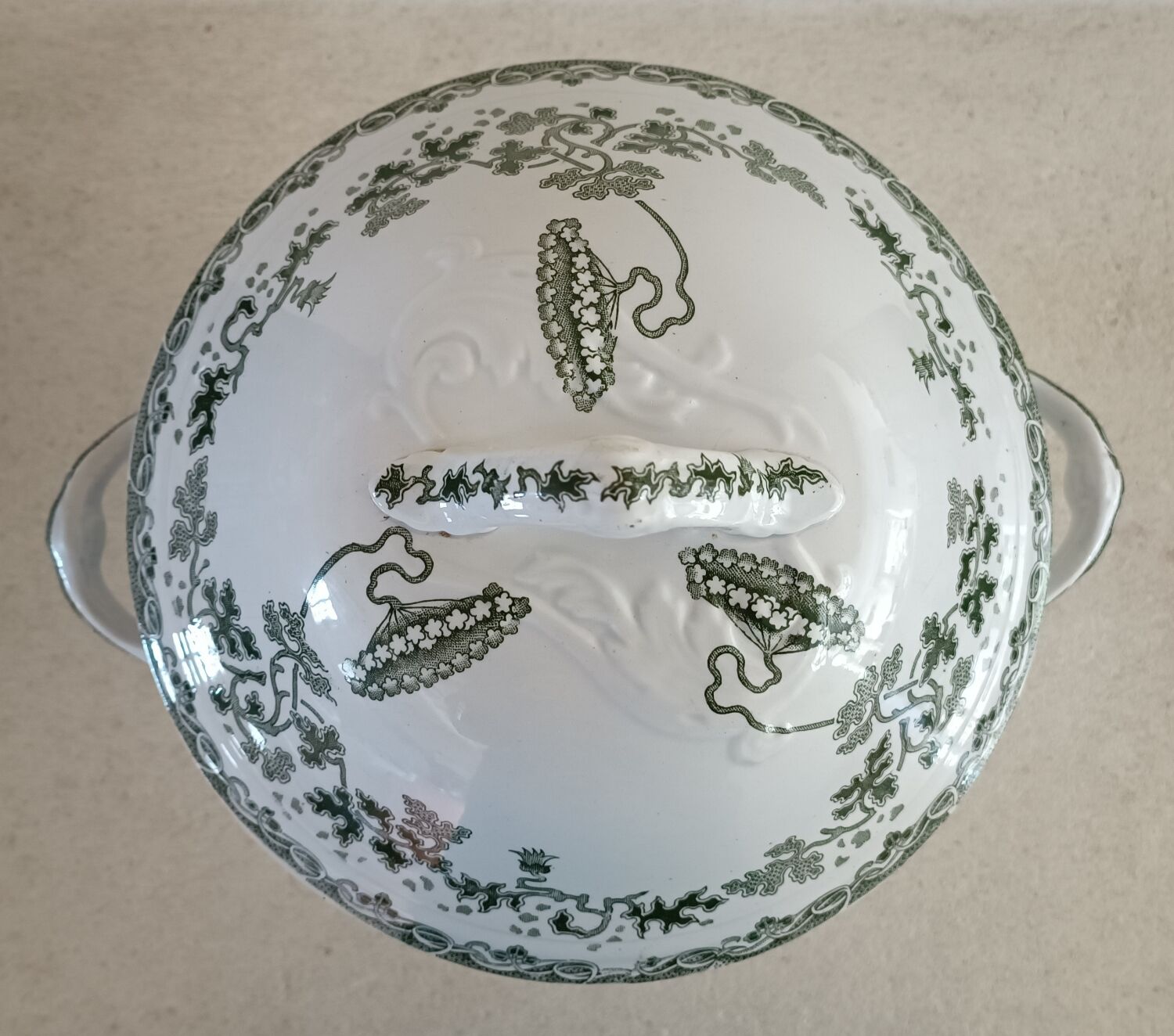 Tureen and ravier Saint Amand and Hamage