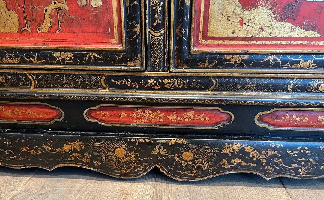 Lacquered Cabinet with Chinese Decorations, France, Art Deco, circa 1940