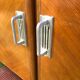 Buffet Mado vintage à 2 portes et 1 tirette en cp chêne.