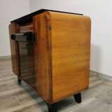 Armoire Gramophone par Jindrich Halabala