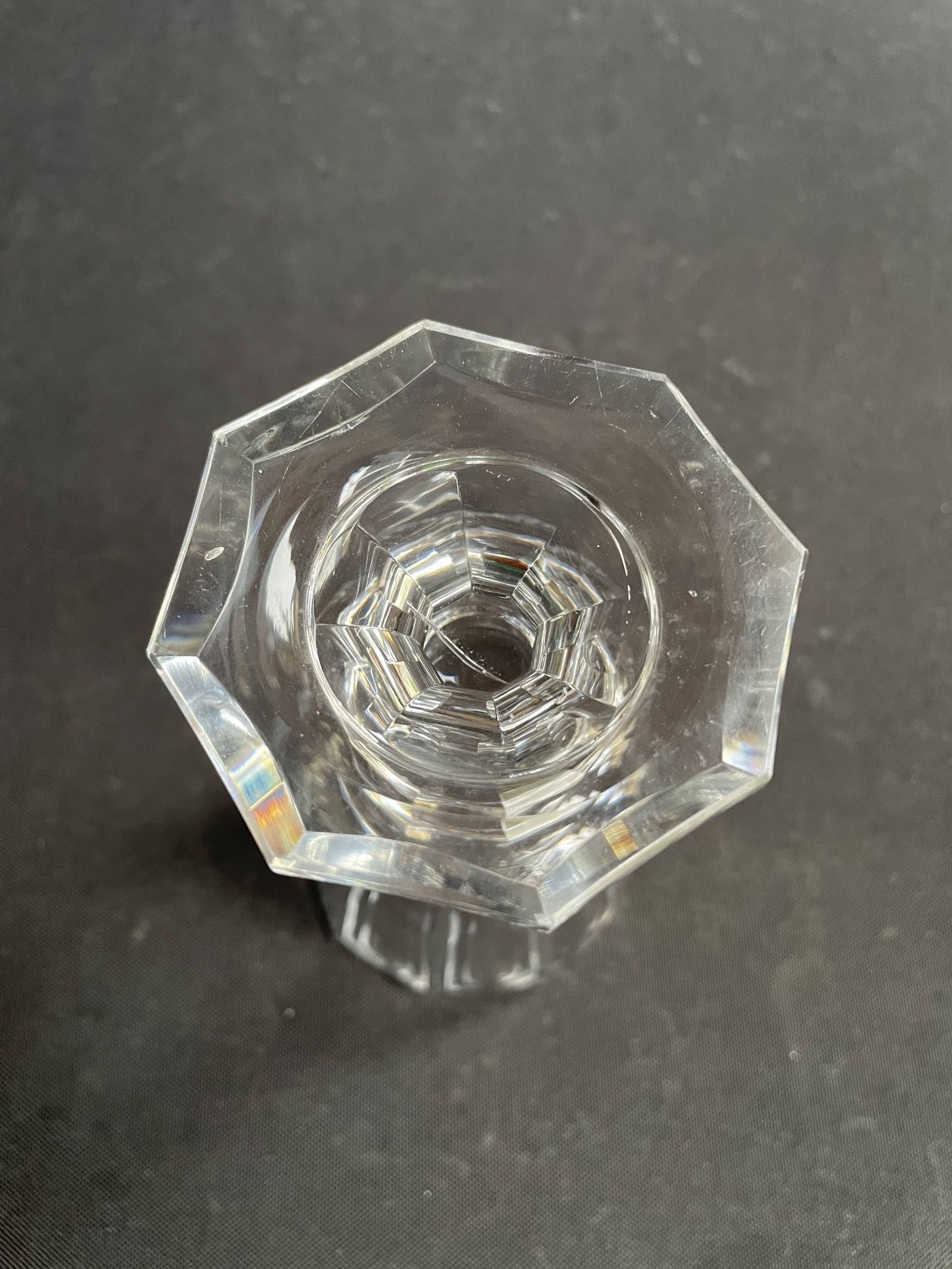 4 Verres à vin – Cristal fort taillé